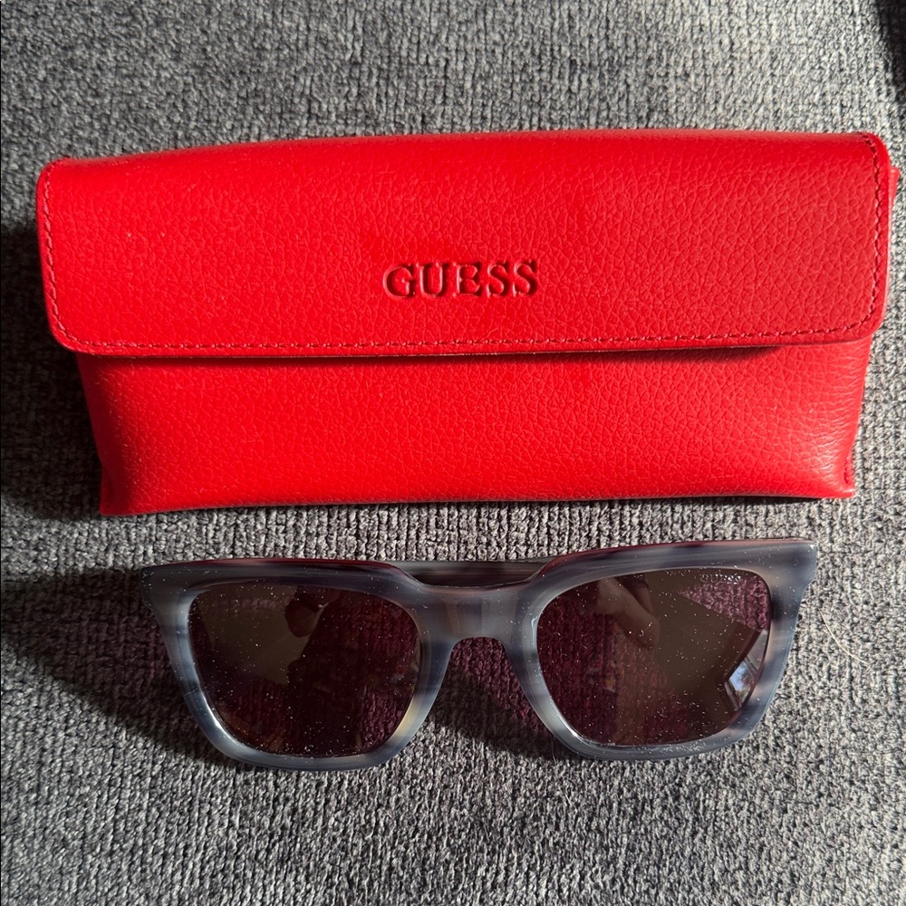 GUESS Red Sunglasses Case with Gray Framed Sunglasses